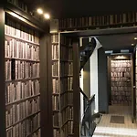 Les Plumes Hotel