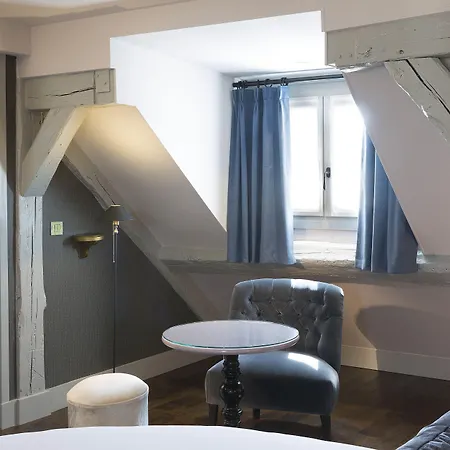 Hotel Les Plumes Paris