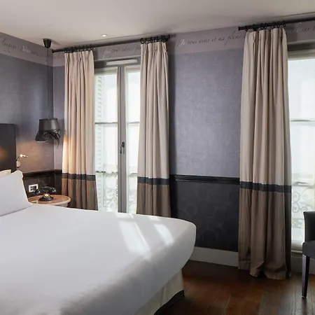 Hotel Les Plumes Paris