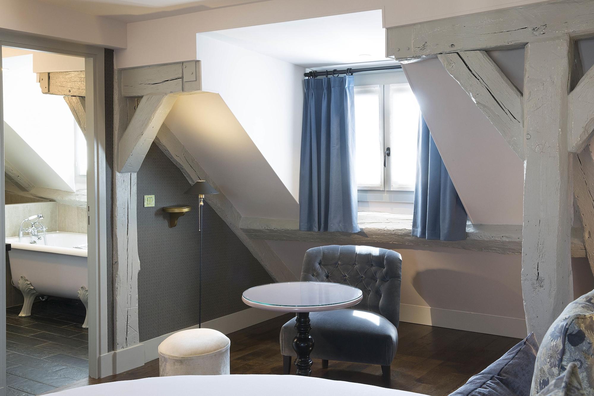 Les Plumes 4* Parigi