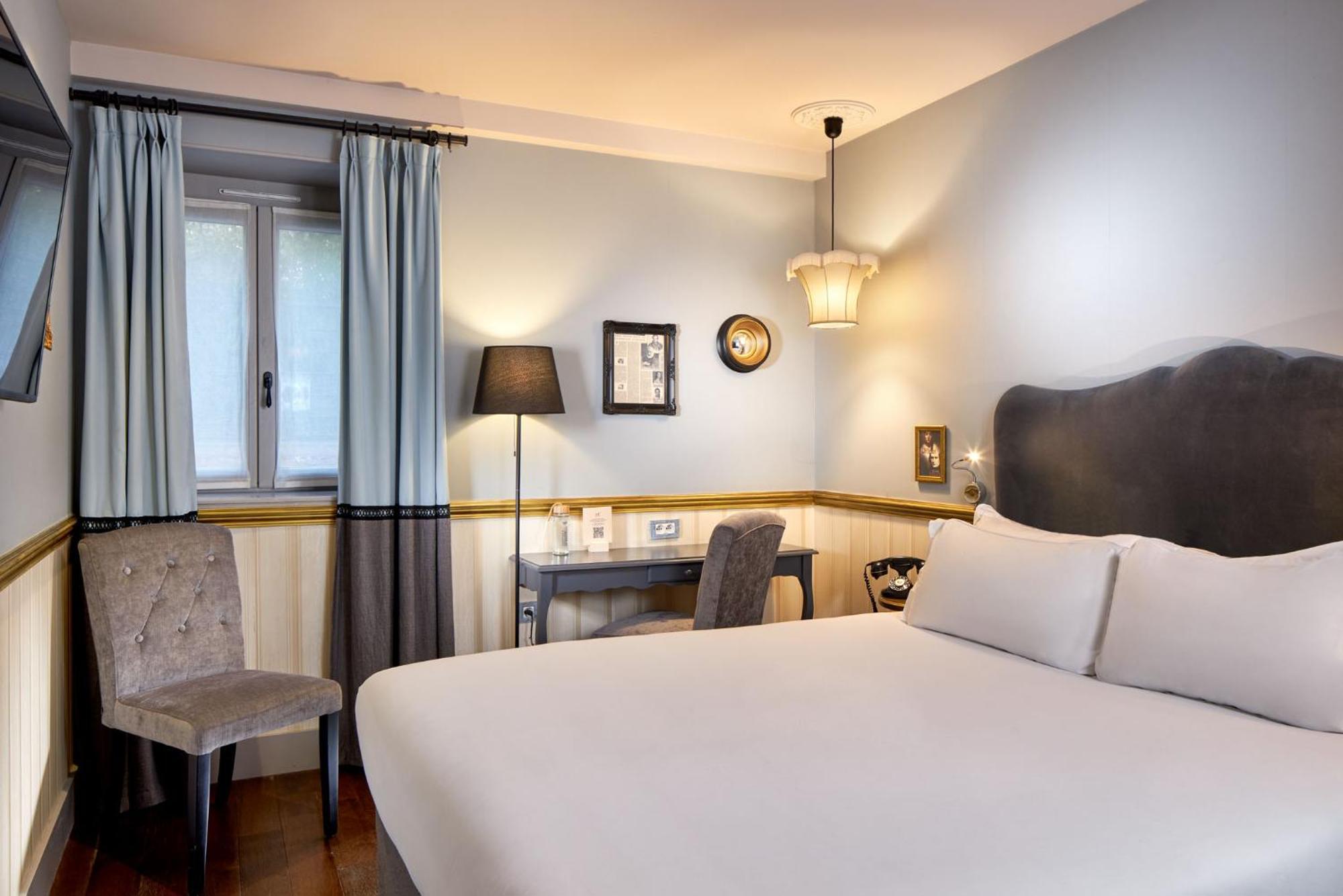 Les Plumes 4* Parigi