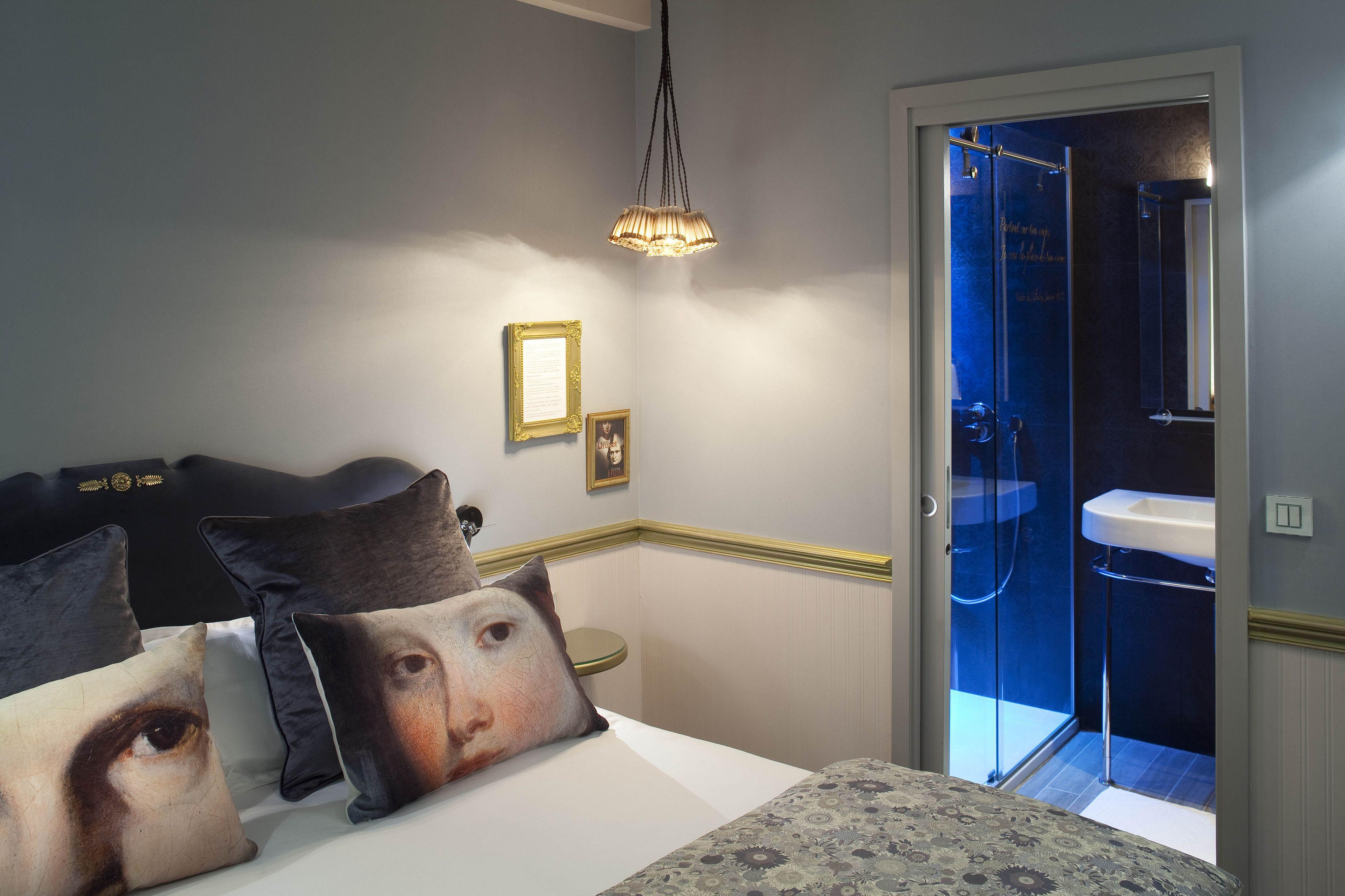 Les Plumes 4* Parigi