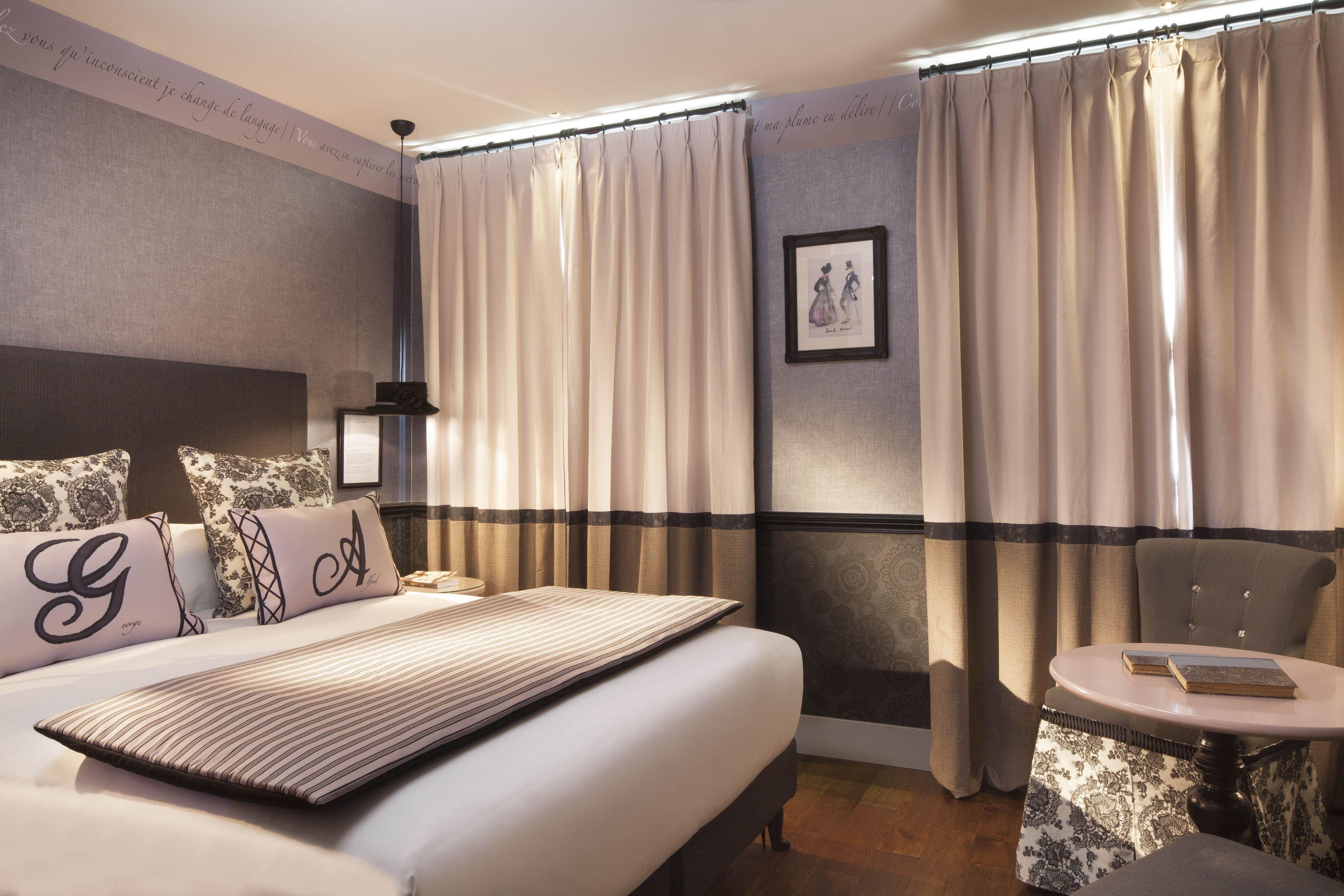 Les Plumes 4* Parigi