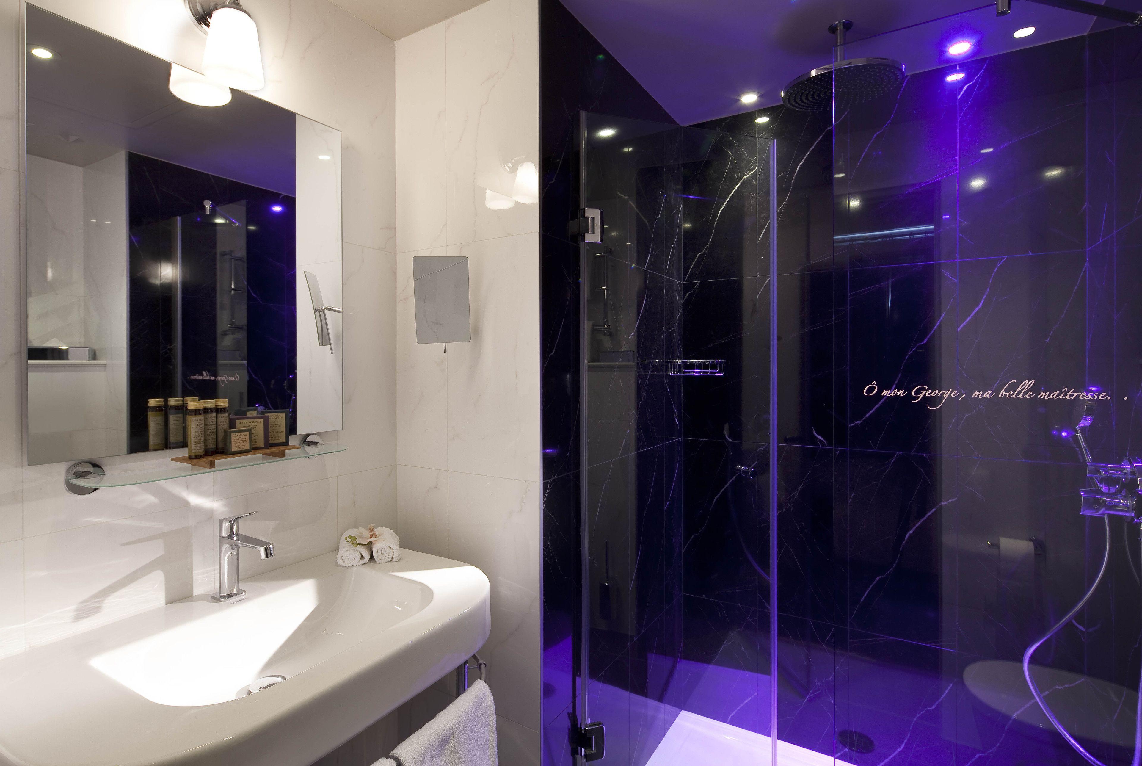 Les Plumes 4* Parigi